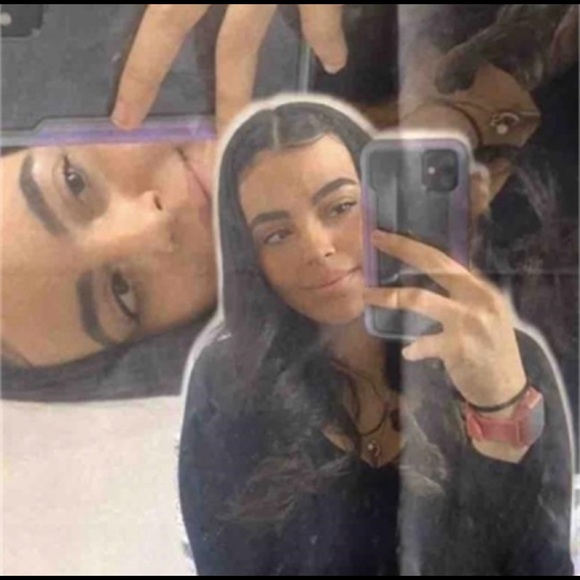 Meet your Posher, Safara - Picture 1 of 1